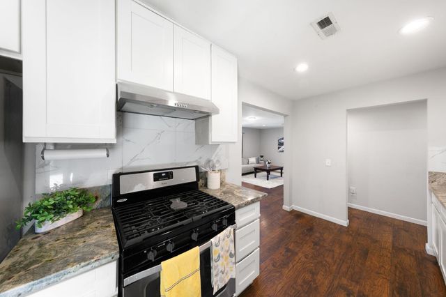 2757 Altos Ave, Sacramento, CA 95815