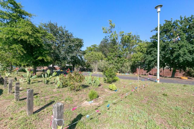 2757 Altos Ave, Sacramento, CA 95815
