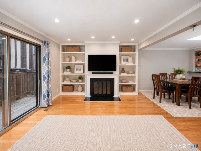 237 Strawberry Hill Avenue 37, Stamford, CT 06902