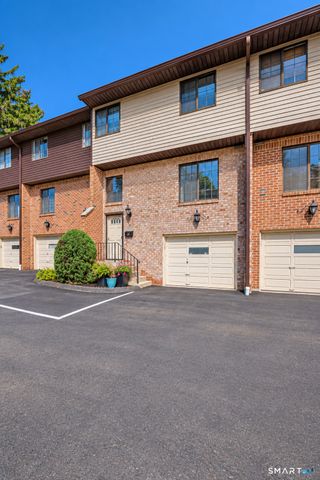 237 Strawberry Hill Avenue 37, Stamford, CT 06902