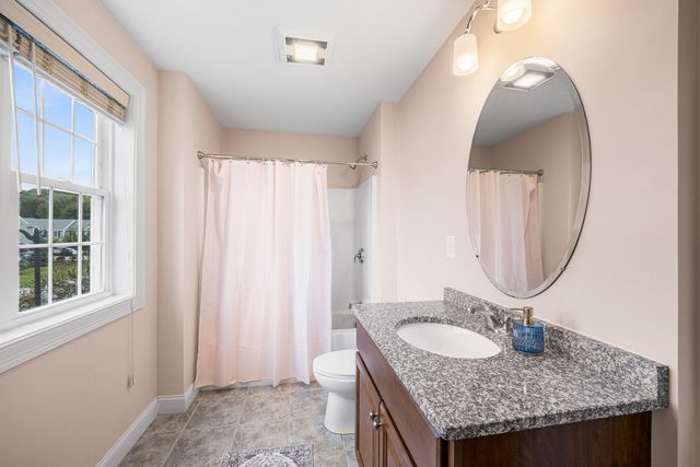 132 Ice House Lndg 132, Marlborough, MA 01752