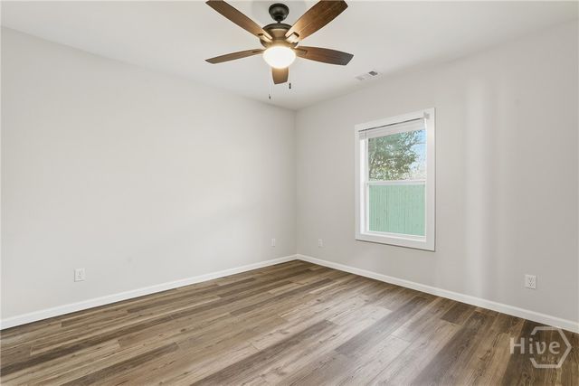 906 W Victory Drive, Savannah, GA 31405