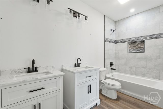 906 W Victory Drive, Savannah, GA 31405