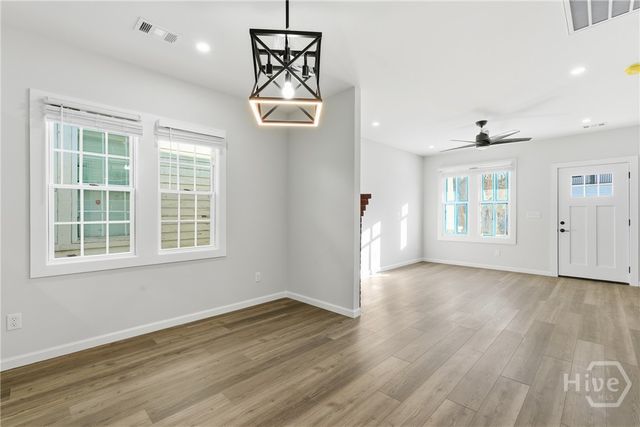 906 W Victory Drive, Savannah, GA 31405