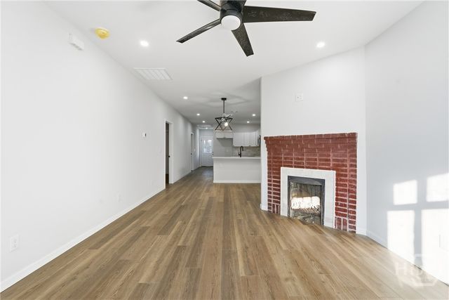 906 W Victory Drive, Savannah, GA 31405