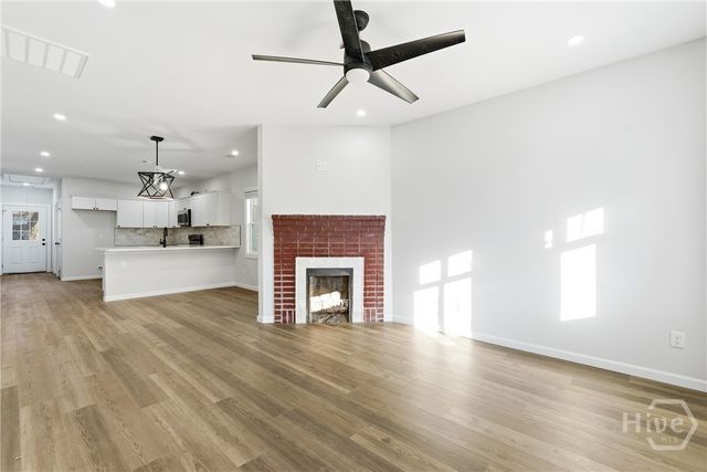 906 W Victory Drive, Savannah, GA 31405