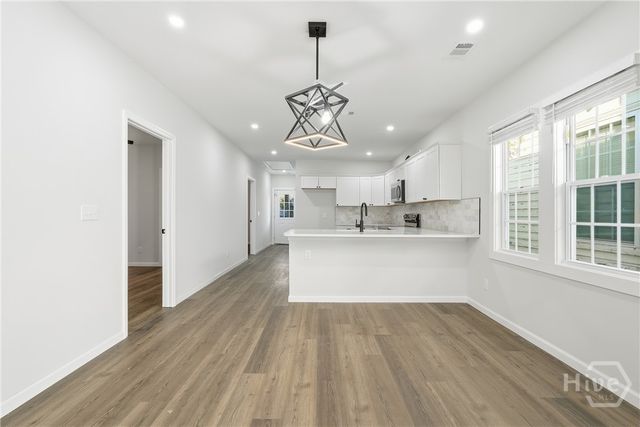 906 W Victory Drive, Savannah, GA 31405