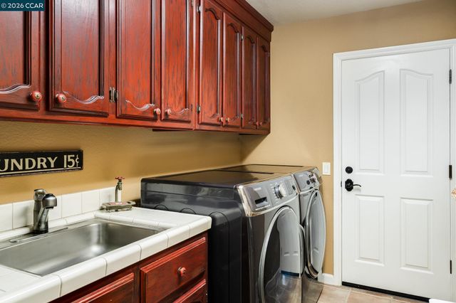 4640 Kingswood Dr, Danville, CA 94506