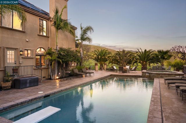 4640 Kingswood Dr, Danville, CA 94506