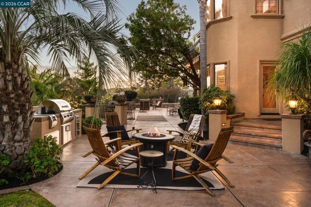 4640 Kingswood Dr, Danville, CA 94506