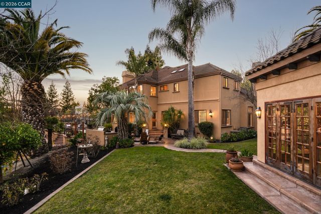 4640 Kingswood Dr, Danville, CA 94506