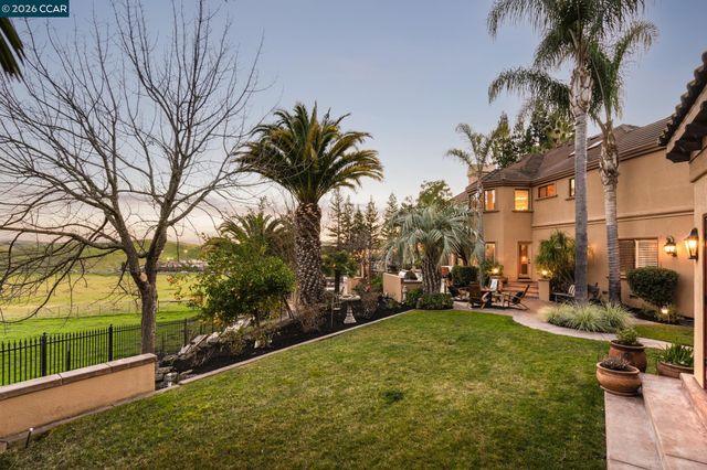 4640 Kingswood Dr, Danville, CA 94506