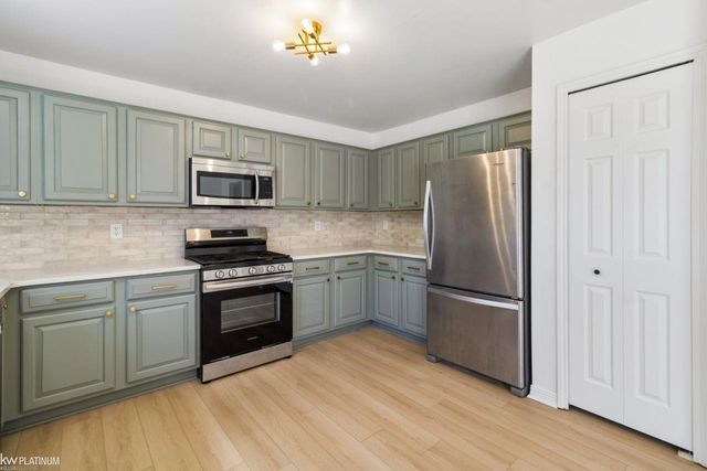 45880 Brookside North Drive 93, Macomb Twp, MI 48044