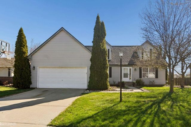 45880 Brookside North Drive 93, Macomb Twp, MI 48044