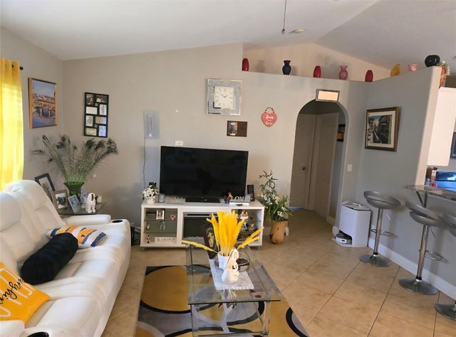 926 SW Gwendolen Terrace, Port St. Lucie, Port St Lucie, FL 34953