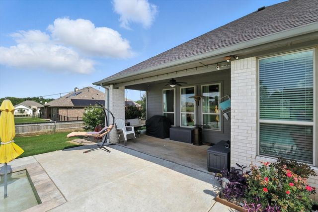 104 Maudy Lane, Springtown, TX 76082