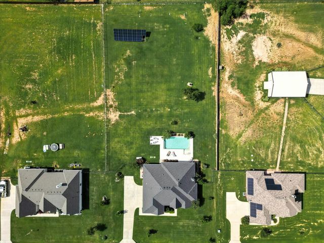 104 Maudy Lane, Springtown, TX 76082