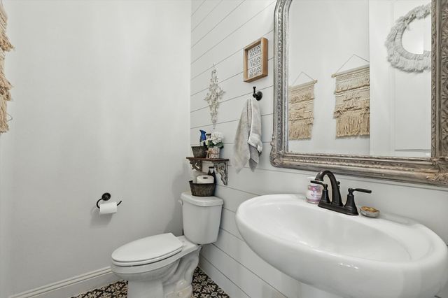 104 Maudy Lane, Springtown, TX 76082