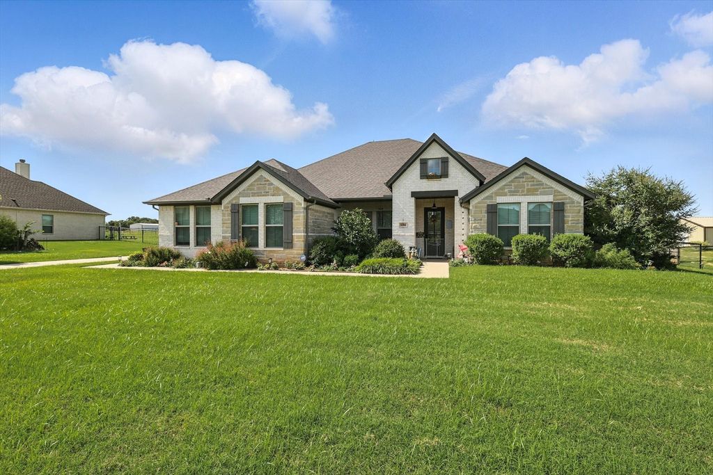 104 Maudy Lane, Springtown, TX 76082