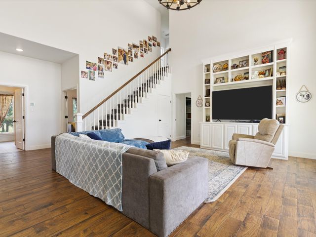 2025 County Road 1792, Sunset, TX 76270