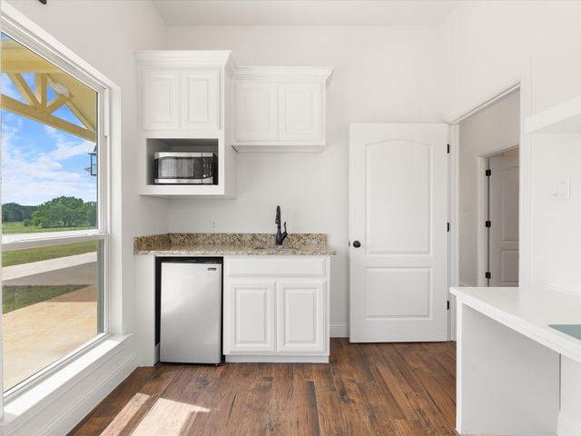 2025 County Road 1792, Sunset, TX 76270