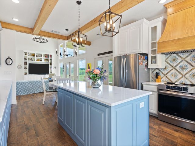 2025 County Road 1792, Sunset, TX 76270