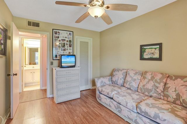 48 NEWPORT C Court C, Deerfield Beach, FL 33442