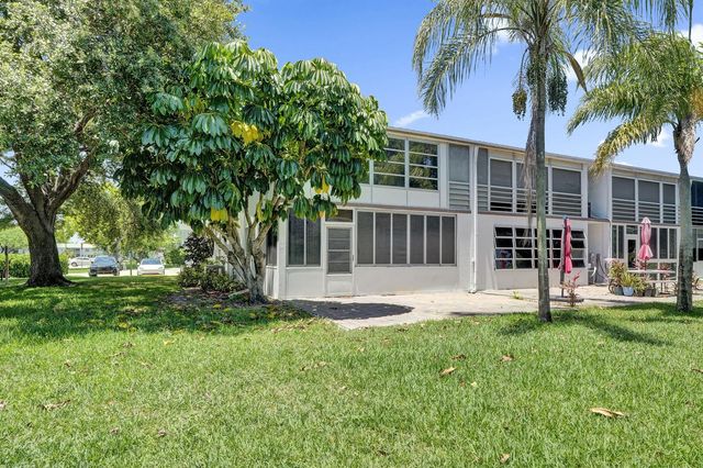 48 NEWPORT C Court C, Deerfield Beach, FL 33442