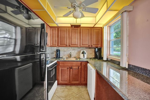 48 NEWPORT C Court C, Deerfield Beach, FL 33442