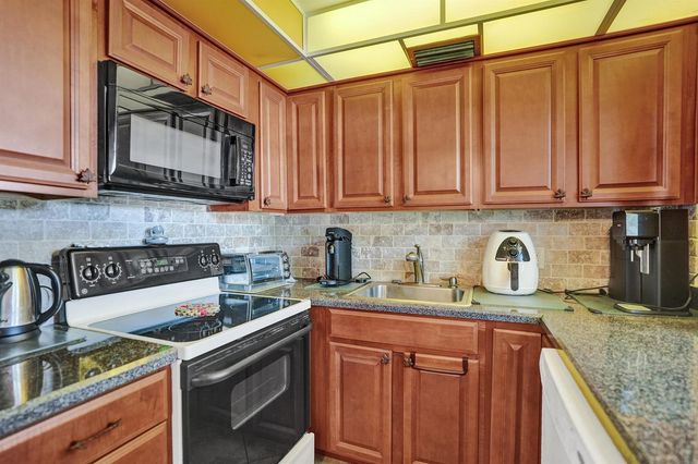 48 NEWPORT C Court C, Deerfield Beach, FL 33442