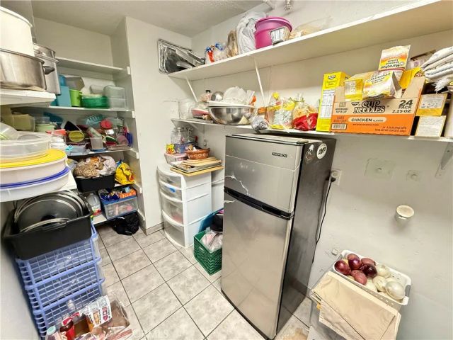 19107 Lyle Avenue, Corona, CA 92881