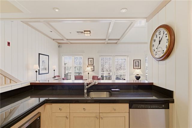 125 Corys Lane Weatherly, Portsmouth, RI 02871