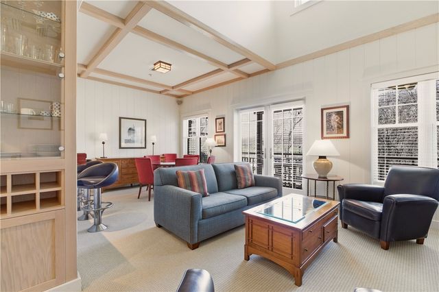 125 Corys Lane Weatherly, Portsmouth, RI 02871