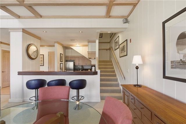 125 Corys Lane Weatherly, Portsmouth, RI 02871