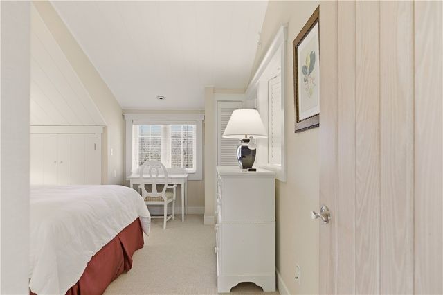 125 Corys Lane Weatherly, Portsmouth, RI 02871
