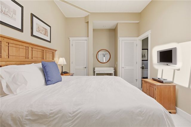 125 Corys Lane Weatherly, Portsmouth, RI 02871