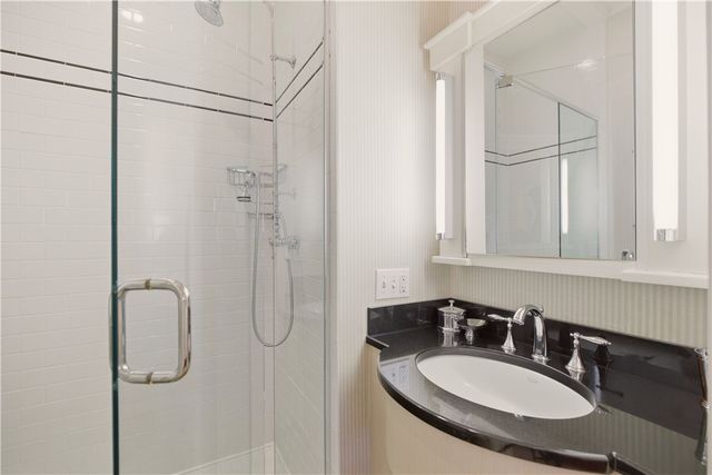 125 Corys Lane Weatherly, Portsmouth, RI 02871