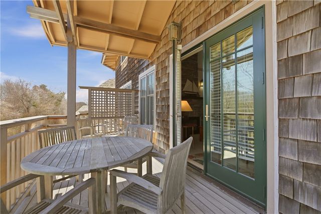 125 Corys Lane Weatherly, Portsmouth, RI 02871