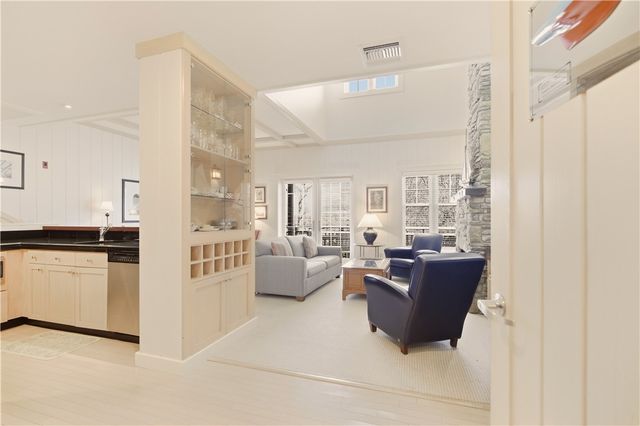 125 Corys Lane Weatherly, Portsmouth, RI 02871