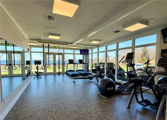 125 Corys Lane Weatherly, Portsmouth, RI 02871