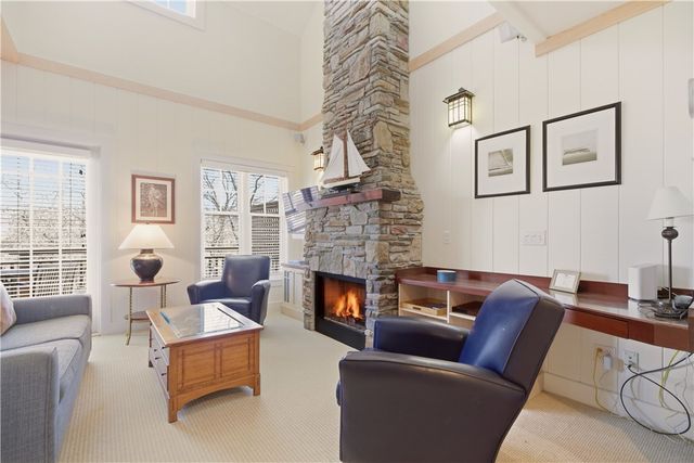 125 Corys Lane Weatherly, Portsmouth, RI 02871