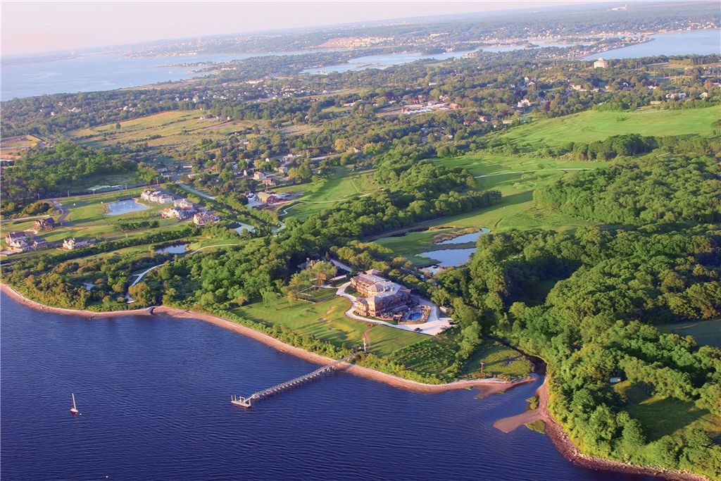 125 Corys Lane Weatherly, Portsmouth, RI 02871