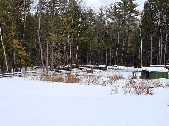 463 Holtshire Rd, Orange, MA 01364