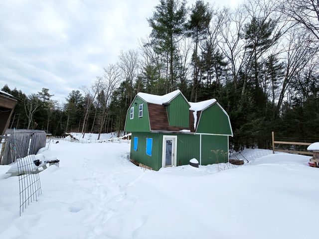 463 Holtshire Rd, Orange, MA 01364