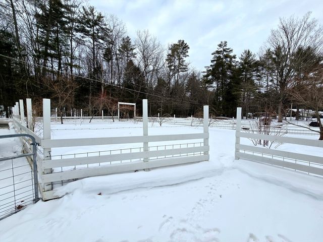 463 Holtshire Rd, Orange, MA 01364