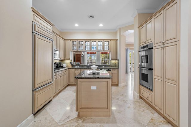 26 Marina Gardens Drive, Palm Beach Gardens, FL 33410