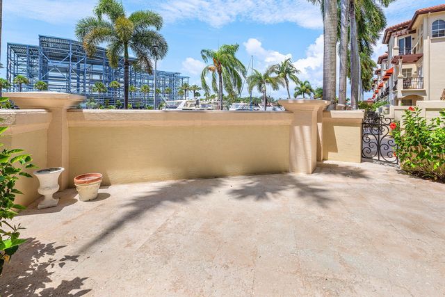 26 Marina Gardens Drive, Palm Beach Gardens, FL 33410