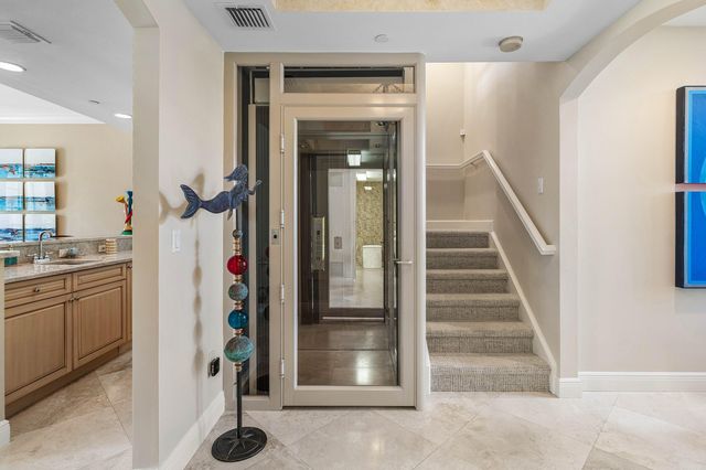 26 Marina Gardens Drive, Palm Beach Gardens, FL 33410