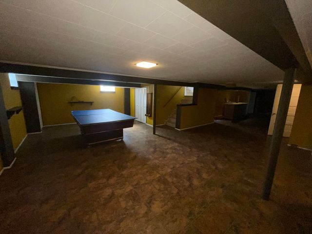 8104 Greenwood Avenue, Munster, IN 46321