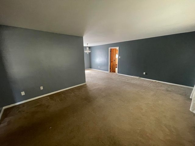 8104 Greenwood Avenue, Munster, IN 46321